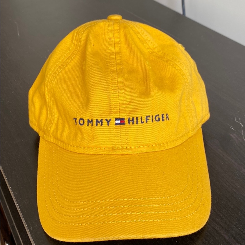 Yellow/Gold Men’s Tommy Hilfiger hat